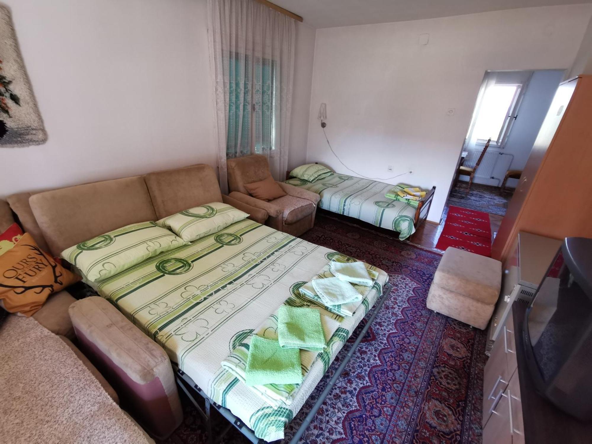 Apartments Domacinstvo Nikolic วาลเยโว ภายนอก รูปภาพ