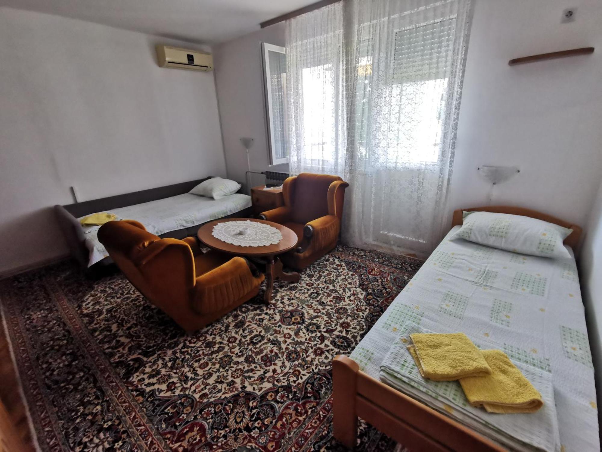 Apartments Domacinstvo Nikolic วาลเยโว ภายนอก รูปภาพ