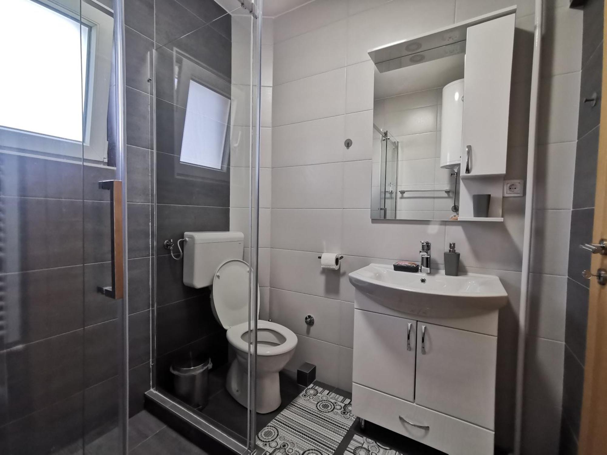 Apartments Domacinstvo Nikolic วาลเยโว ภายนอก รูปภาพ