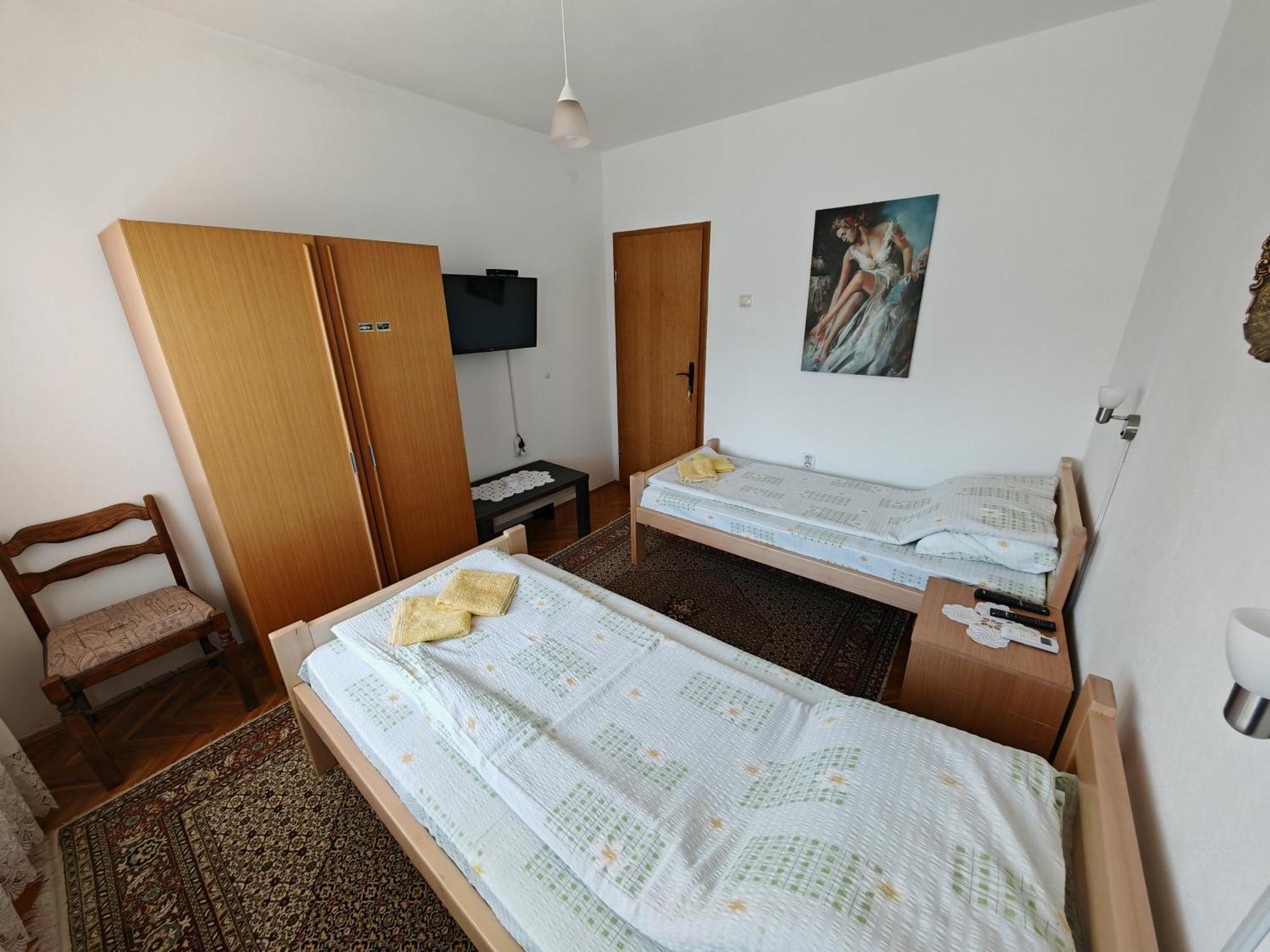 Apartments Domacinstvo Nikolic วาลเยโว ภายนอก รูปภาพ